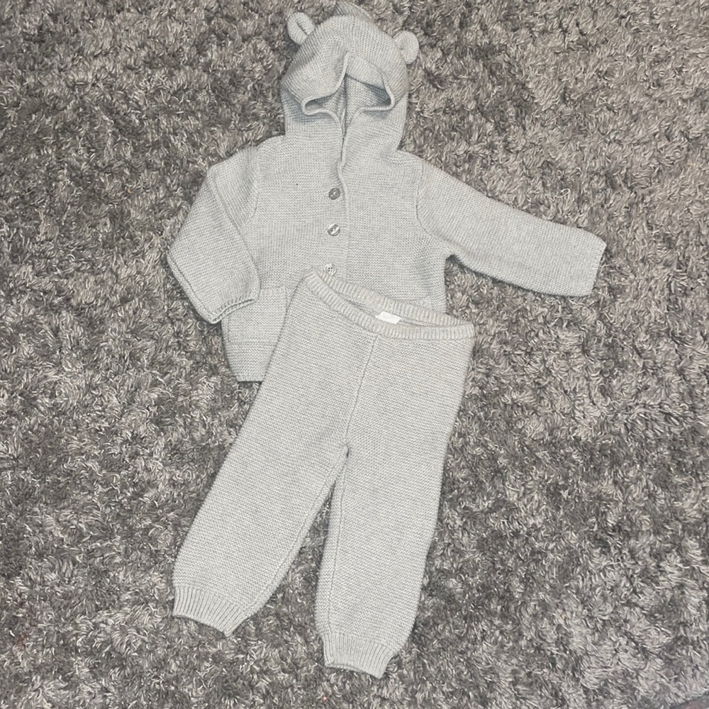 Baby Gap knitted set